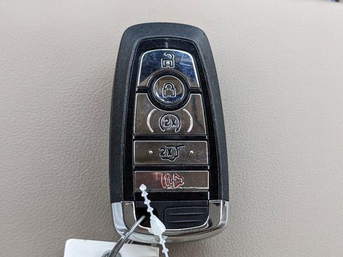 Certified 2023 Lincoln Nautilus Reserve w/ Equipment Group 202A image 31