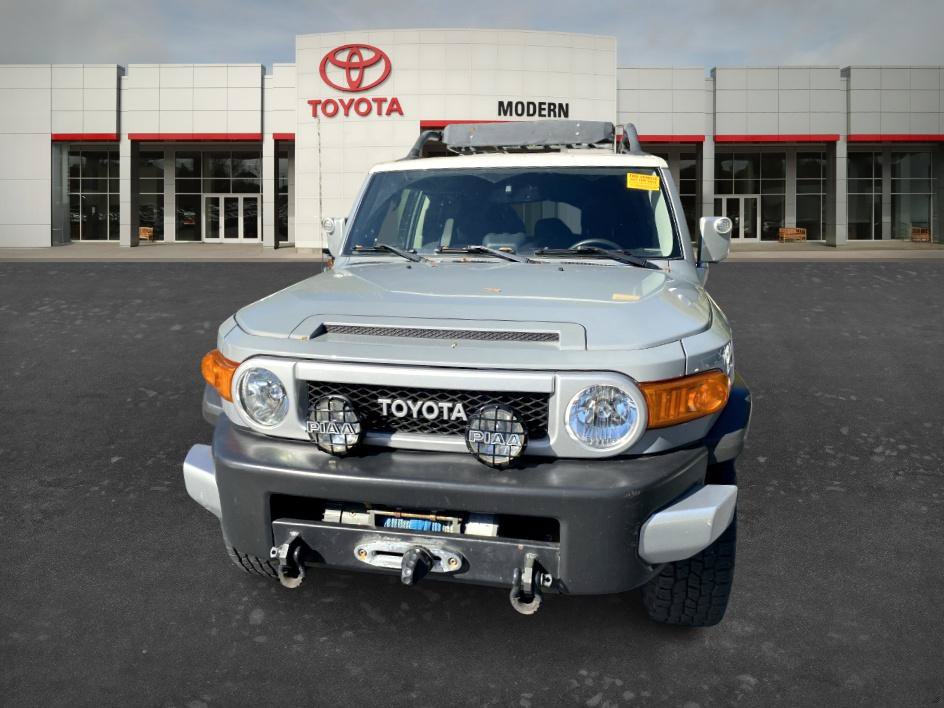 Used 2014 Toyota FJ Cruiser 4WD w/ Upgrade Package image 2