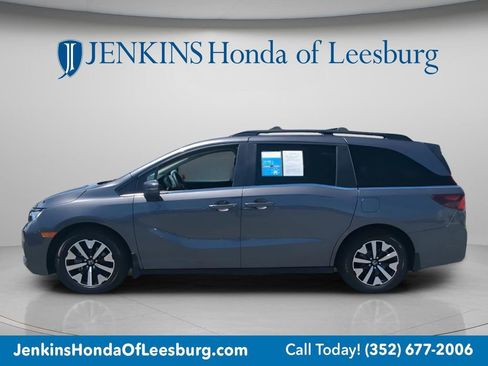 Certified 2025 Honda Odyssey EX-L image 6