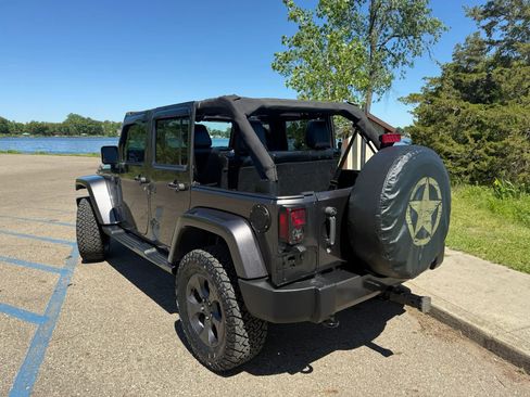 Used 2017 Jeep Wrangler Unlimited Sport AWD/4WD image 7
