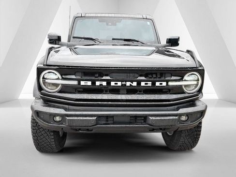 Used 2025 Ford Bronco Outer Banks AWD/4WD image 2
