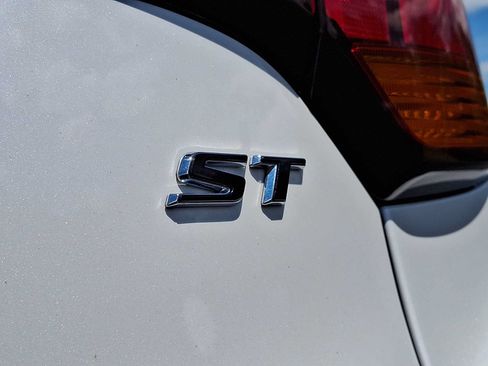 Used 2022 Buick Encore GX Select w/ Sport Touring Package AWD/4WD image 31