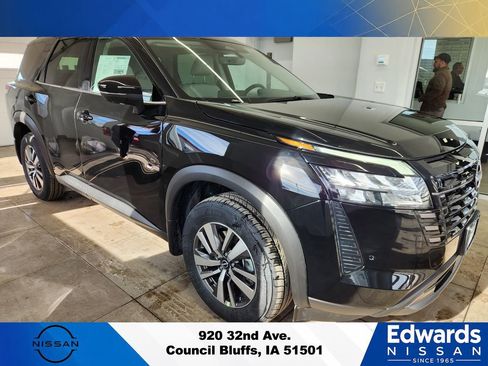 New 2026 Nissan Pathfinder SL AWD/4WD image 2