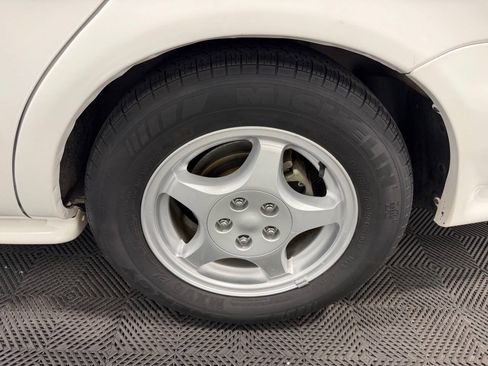 Used 1997 Ford Taurus SHO FWD image 38