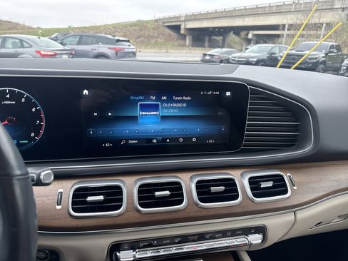 Used 2022 Mercedes-Benz GLE 450 4MATIC image 25