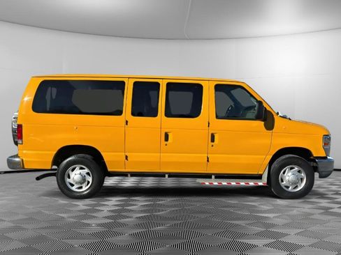 Used 2014 Ford E-250 and Econoline 250 image 6