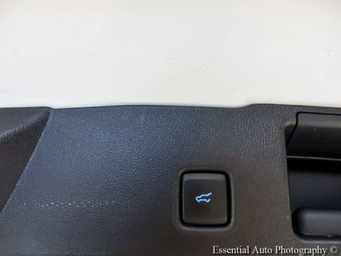Used 2025 Ford Escape ST-Line w/ Tech Pack #1 AWD/4WD image 23