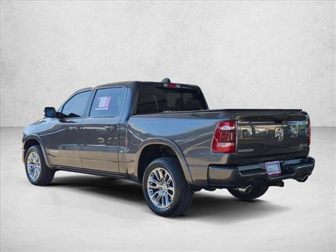 Used 2022 RAM 1500 Laramie AWD/4WD image 7