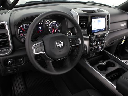 New 2026 RAM 1500 Big Horn w/ Night Edition AWD/4WD image 8