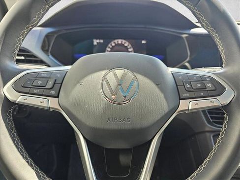 Used 2022 Volkswagen Taos SE AWD/4WD image 21