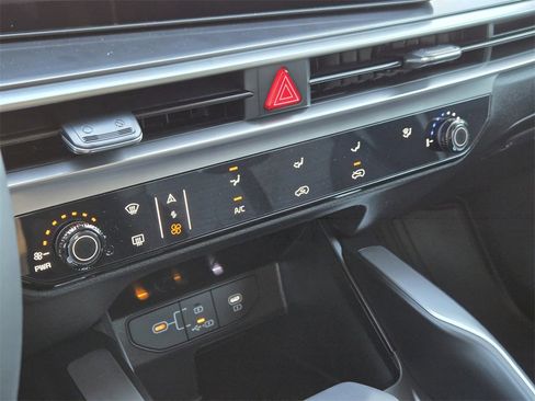 New 2026 Kia Sorento LX image 18