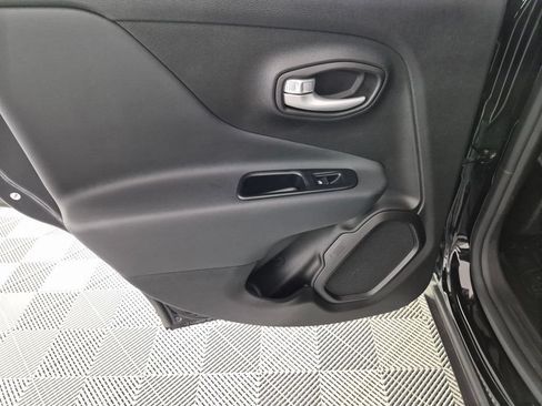 Used 2023 Jeep Renegade Latitude w/ Premium Group AWD/4WD image 29