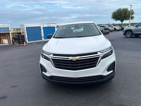 Used 2024 Chevrolet Equinox LS w/ Driver Confidence II Package FWD image 2
