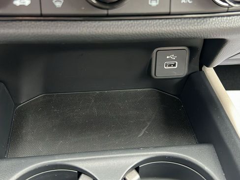 Used 2025 Honda HR-V LX image 24