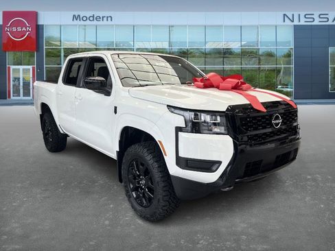 New 2026 Nissan Frontier SV image 2