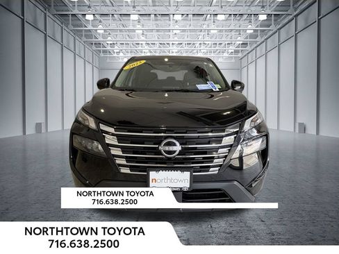 Used 2025 Nissan Rogue SV AWD/4WD image 6