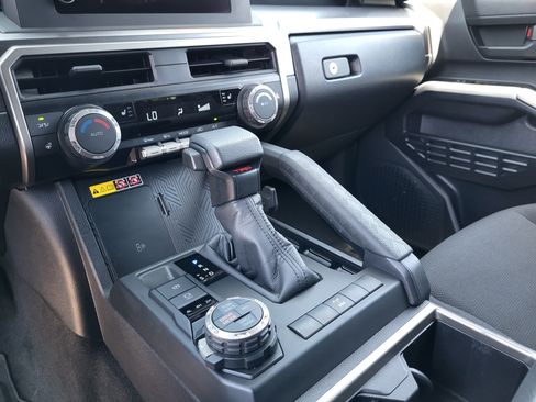 Certified 2025 Toyota 4Runner TRD Off-Road AWD/4WD image 18