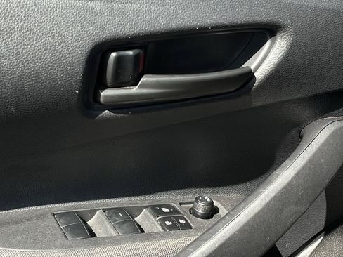 Used 2025 Toyota Corolla LE FWD image 21