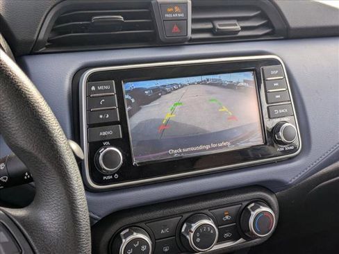 Used 2023 Nissan Versa SV image 8