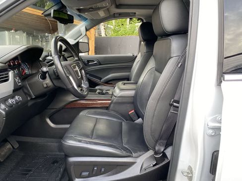 Used 2019 GMC Yukon SLT w/ Open Road Package AWD/4WD image 13