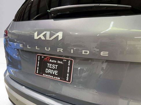 Used 2024 Kia Telluride S FWD image 46