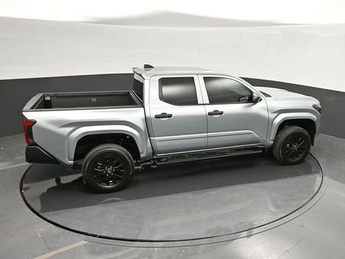 Used 2025 Toyota Tacoma SR image 30