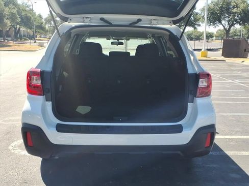 Used 2019 Subaru Outback 2.5i AWD/4WD image 16