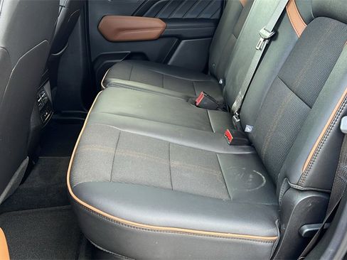 Used 2024 GMC Canyon AT4 image 32