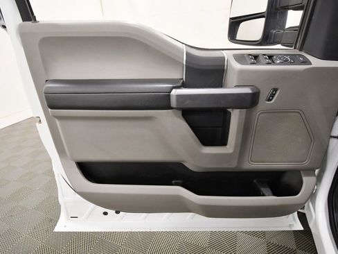 Used 2022 Ford F250 XLT w/ XLT Value Package image 12