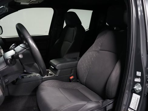 Certified 2024 Toyota Tacoma SR5 image 28