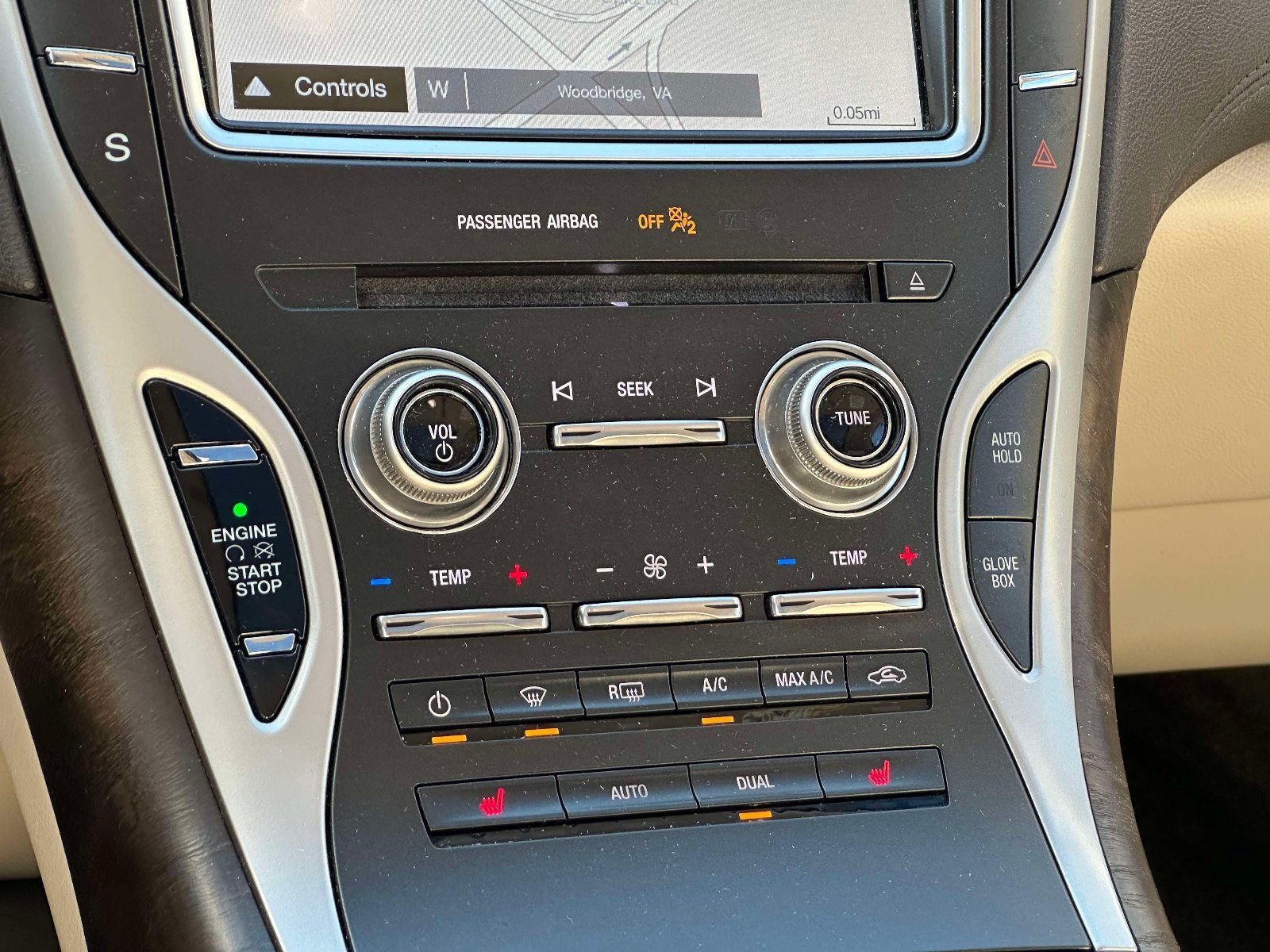 Used 2017 Lincoln MKX Select w/ Select Plus Package AWD/4WD image 18