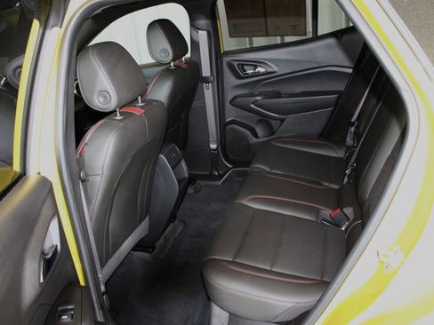 Used 2025 Chevrolet Trax RS w/ Driver Confidence Package image 48