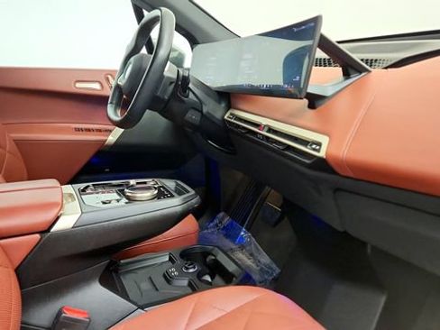 Used 2024 BMW iX xDrive50 w/ Premium Package AWD/4WD image 36