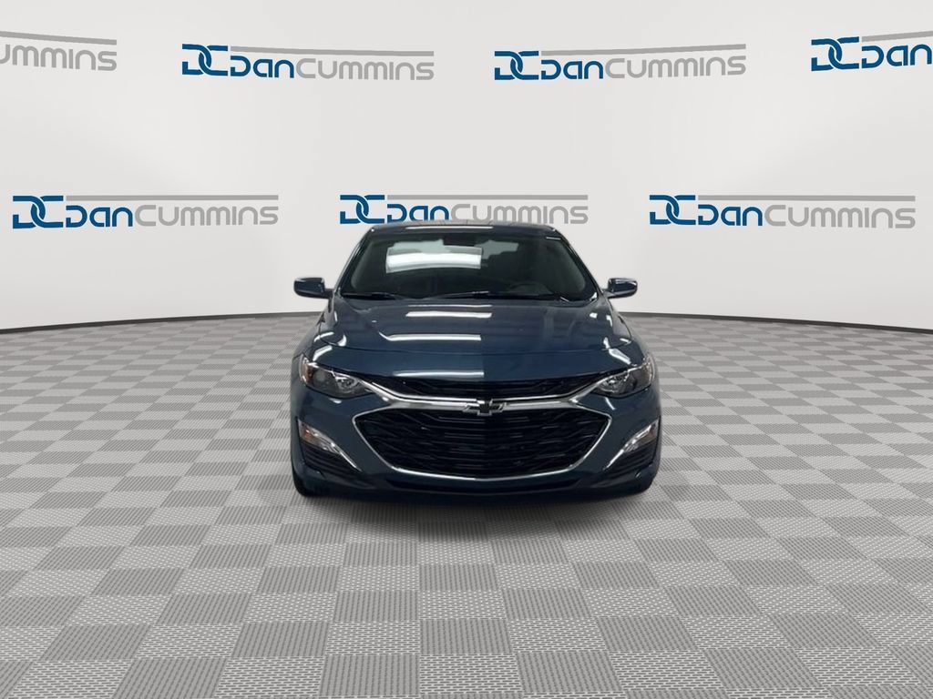Used 2024 Chevrolet Malibu RS FWD image 3
