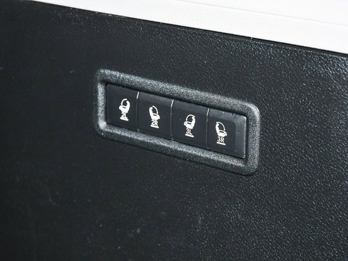 Used 2022 Jeep Wagoneer Series III w/ Premium Group I image 72