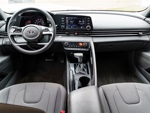 Certified 2022 Hyundai Elantra SEL w/ Cargo Package image 23