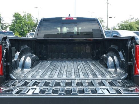 Used 2025 RAM 1500 Big Horn AWD/4WD image 8