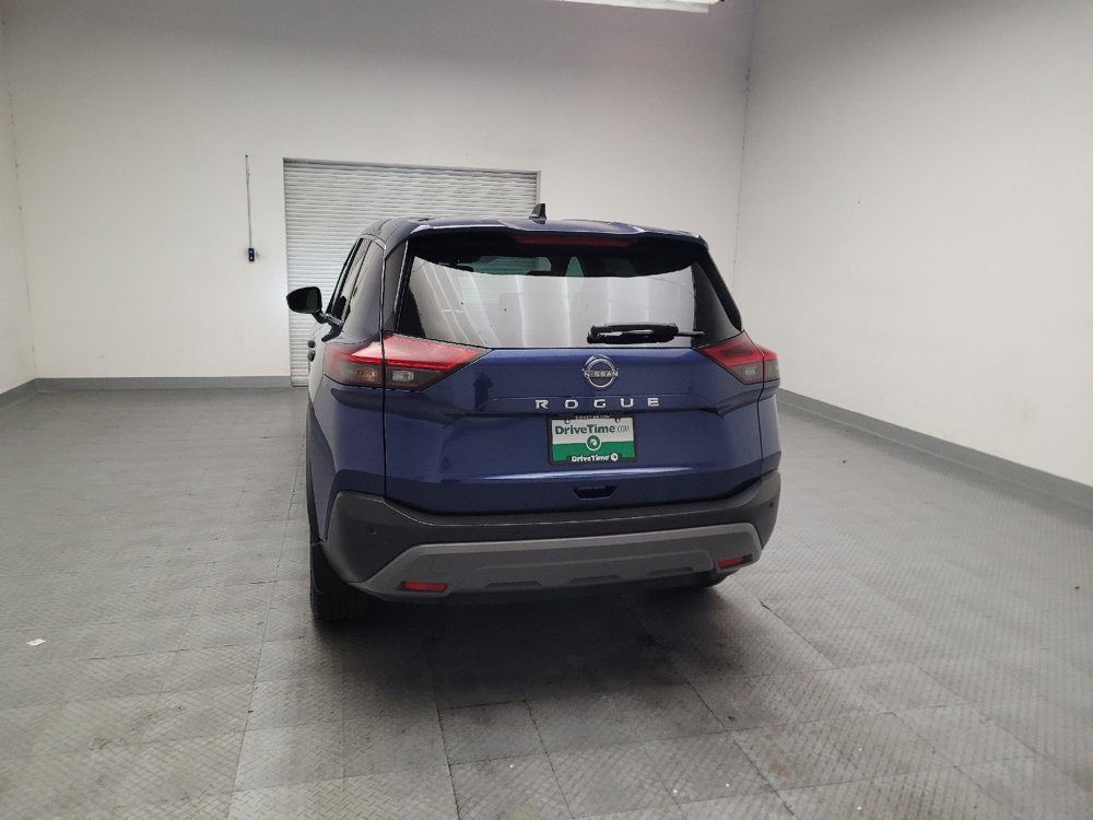 Used 2023 Nissan Rogue S FWD image 6