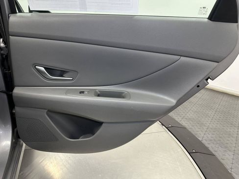 Used 2025 Hyundai Elantra SEL FWD image 33