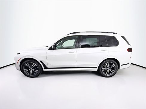 New 2026 BMW X7 M60i image 4