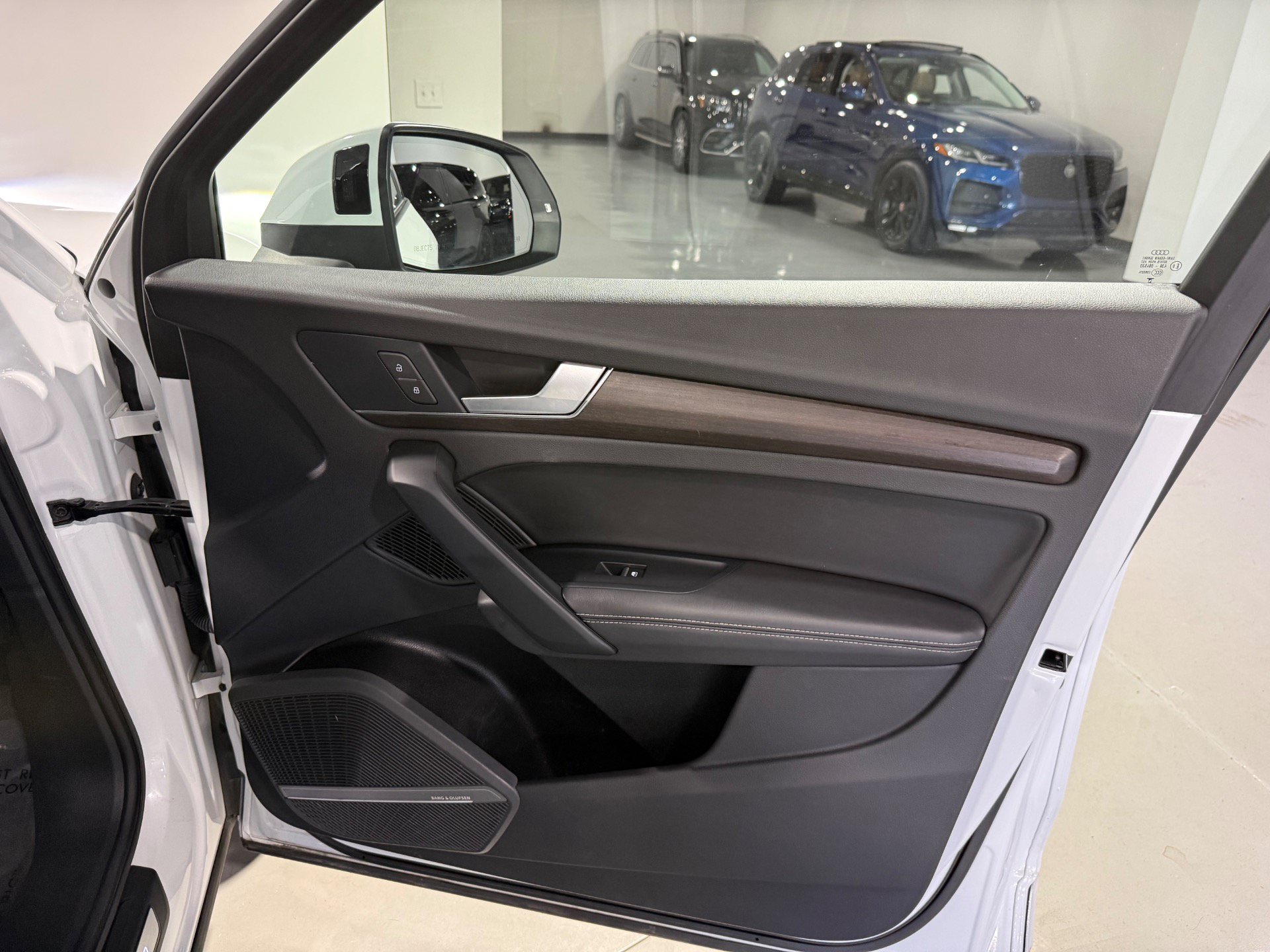 Used 2023 Audi Q5 2.0T Premium Plus w/ Premium Plus Package AWD/4WD image 44