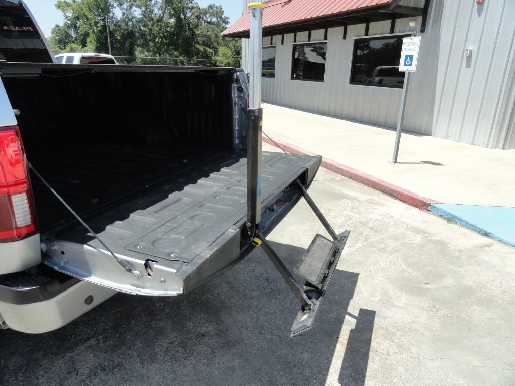 Used 2020 Ford F150 Platinum w/ Equipment Group 701A Luxury AWD/4WD image 9