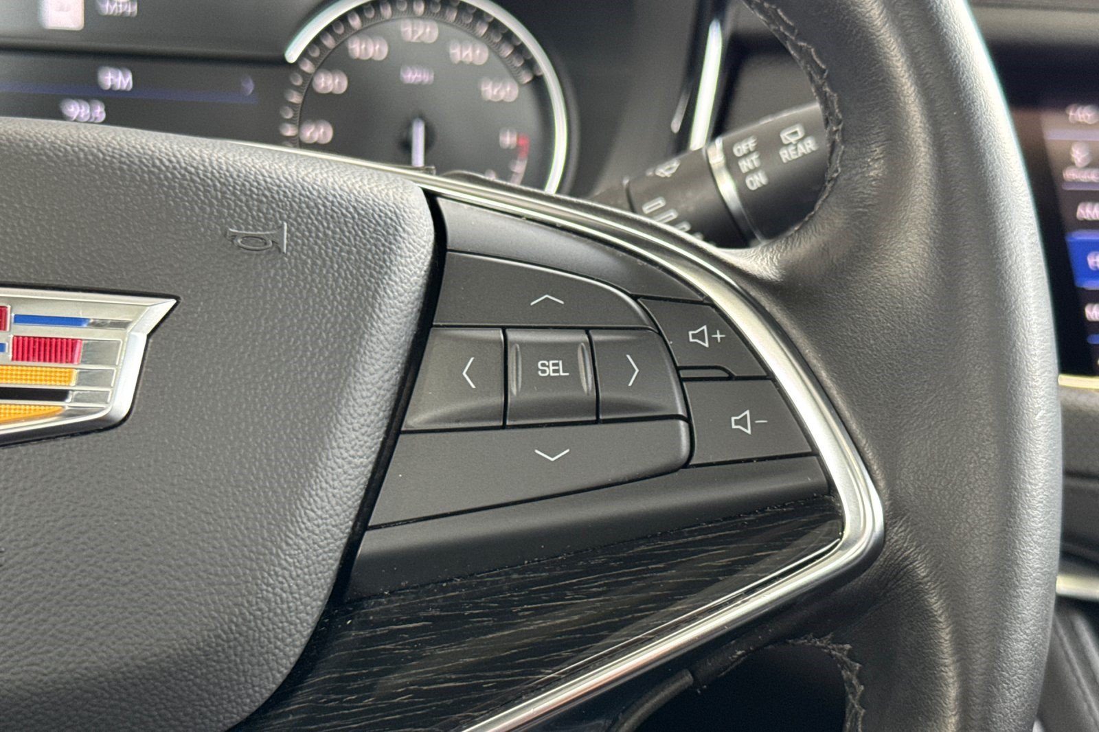 Used 2020 Cadillac XT5 Premium Luxury FWD image 32