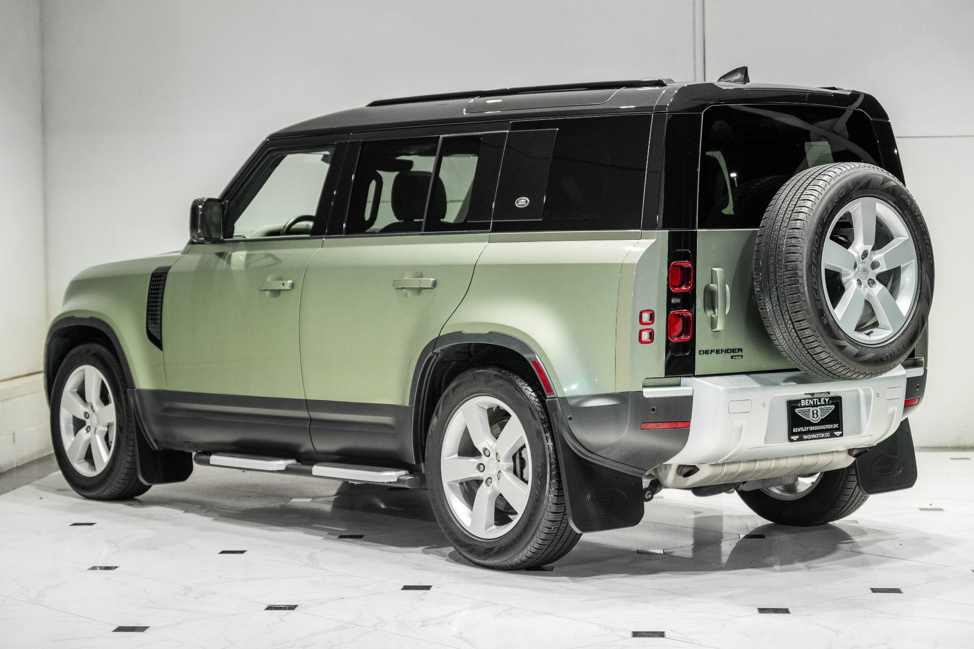Used 2022 Land Rover Defender 110 SE AWD/4WD image 7