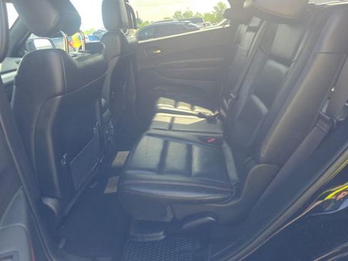 Used 2023 Dodge Durango GT AWD/4WD image 3