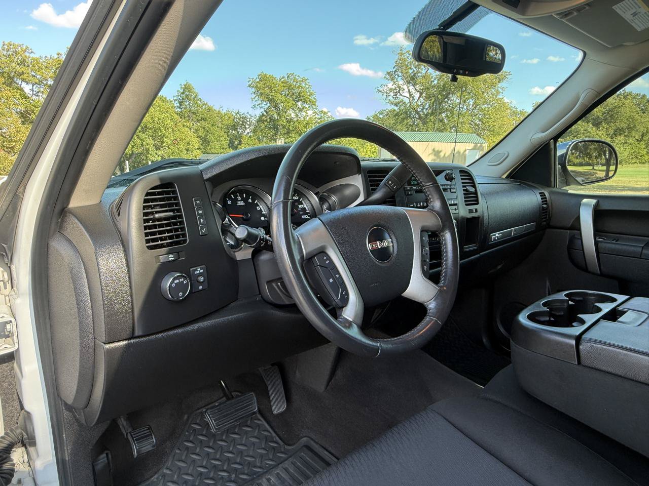 Used 2010 GMC Sierra 1500 SLE w/ Texas Edition RWD image 14