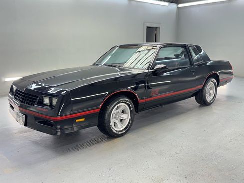 Used 1987 Chevrolet Monte Carlo SS RWD image 3