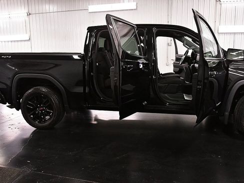 Used 2022 GMC Sierra 1500 Elevation image 32