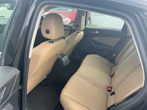 Used 2019 Volkswagen Jetta SE w/ Cold Weather Package FWD image 17