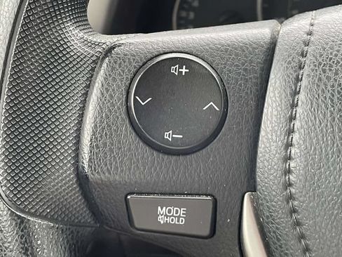 Used 2016 Toyota RAV4 LE FWD image 31